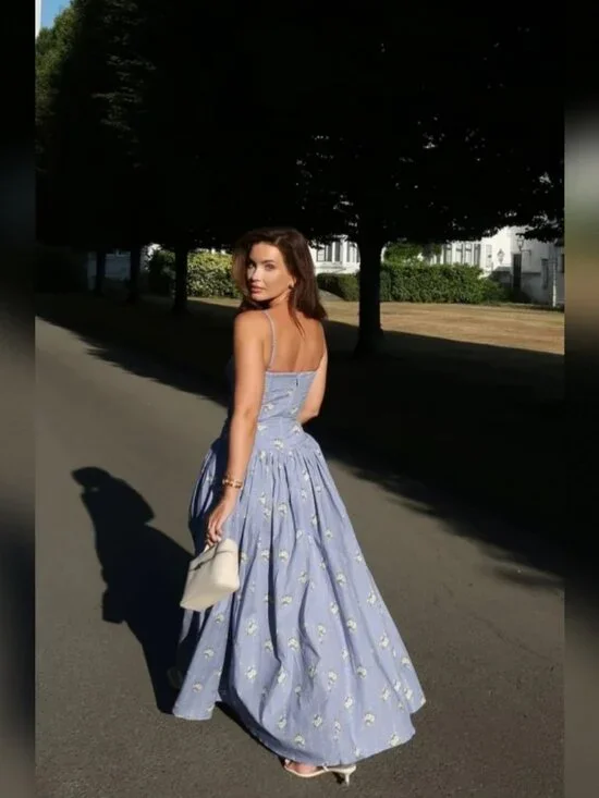 House of CB Ysabella Blue Daisy Print Stretch Cotton Midi Sundress (Regular A-C) - Picture 3 of 8